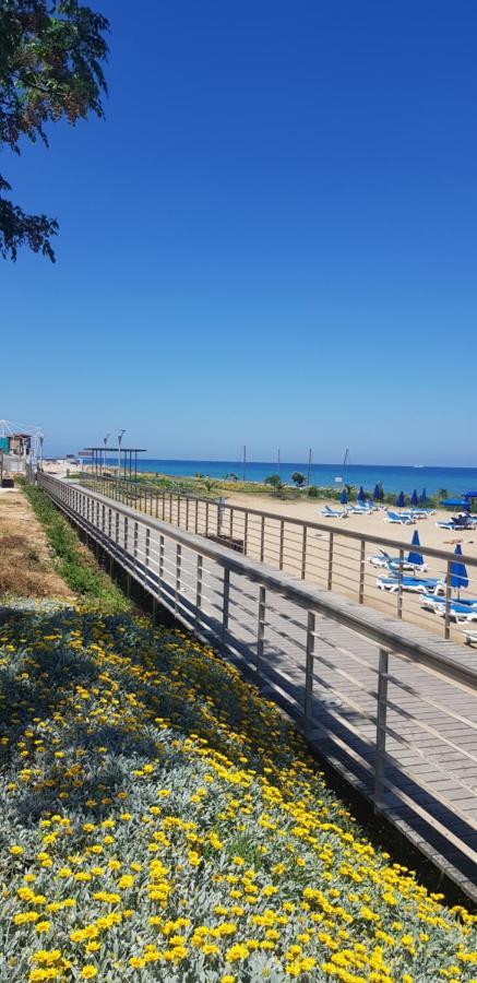 Pernera 33 Beach House プロタラス エクステリア 写真